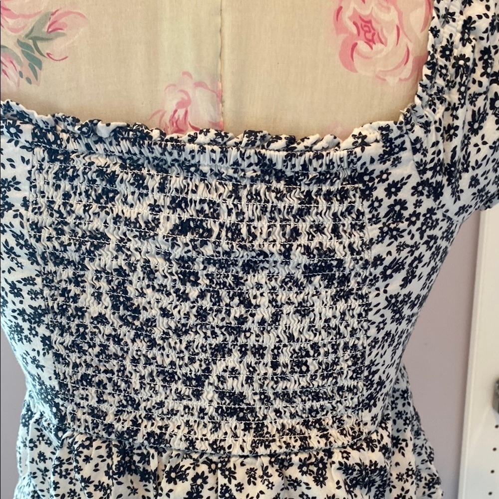 Old Navy Navy and White Floral Kids Tee - Picture 6 of 8